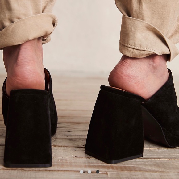 NWT Free People Love is everywhere black suede Platform Sandals size US 7 - Picture 2 of 6